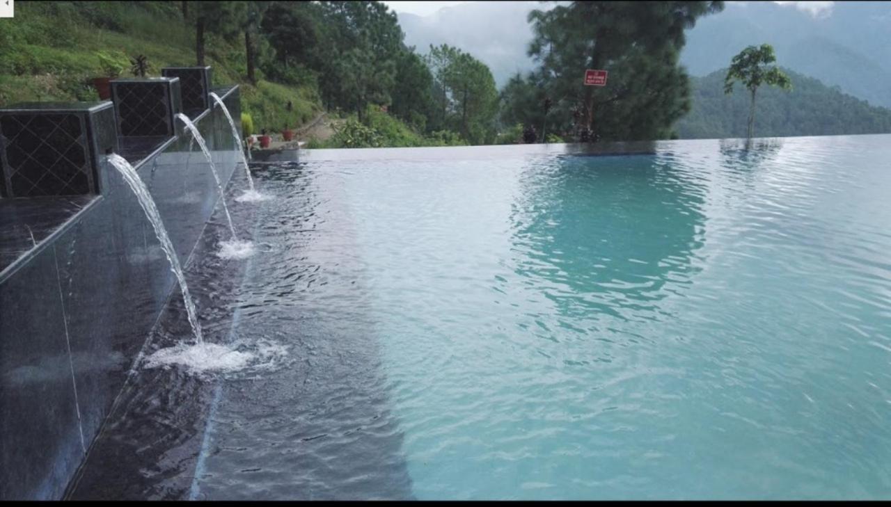 Blue Pine Resort Lansdowne Eksteriør billede
